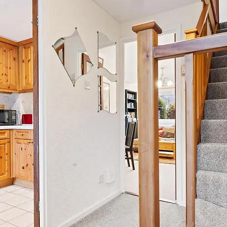 Cosy With Parking - Pass The Keys Nyaraló